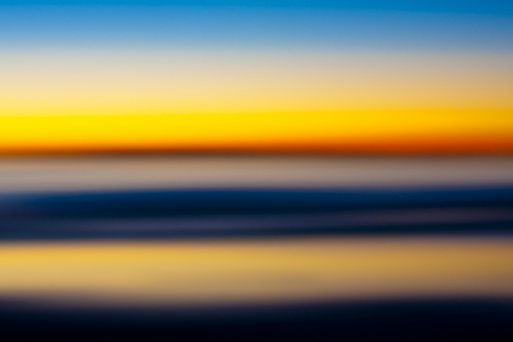 The range of colors can be so dramatic at this time of day. Photo: <a href=\"https://www.LucarelliPhoto.com/\"> John Lucarelli</a>