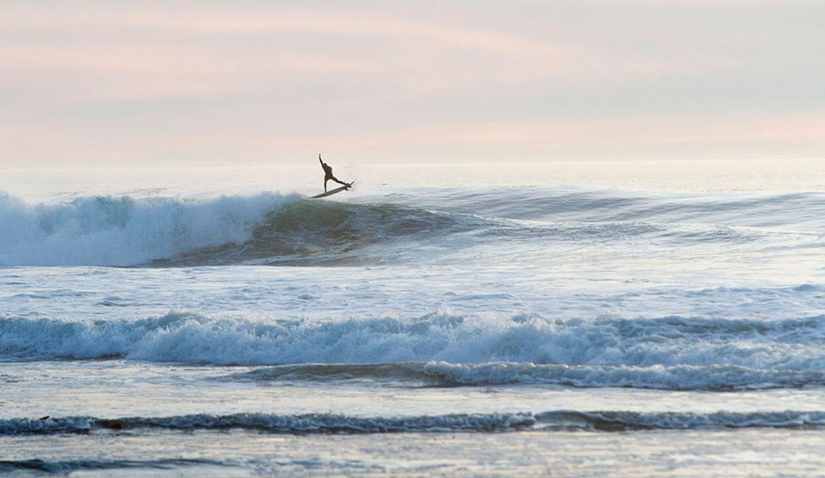 While Pipe was firing, Southern California was certainly doing something. Tayor Curren can attest. Photo: <a href=\"https://www.paulgreenephoto.com\" target=_blank>Paul Greene</a>