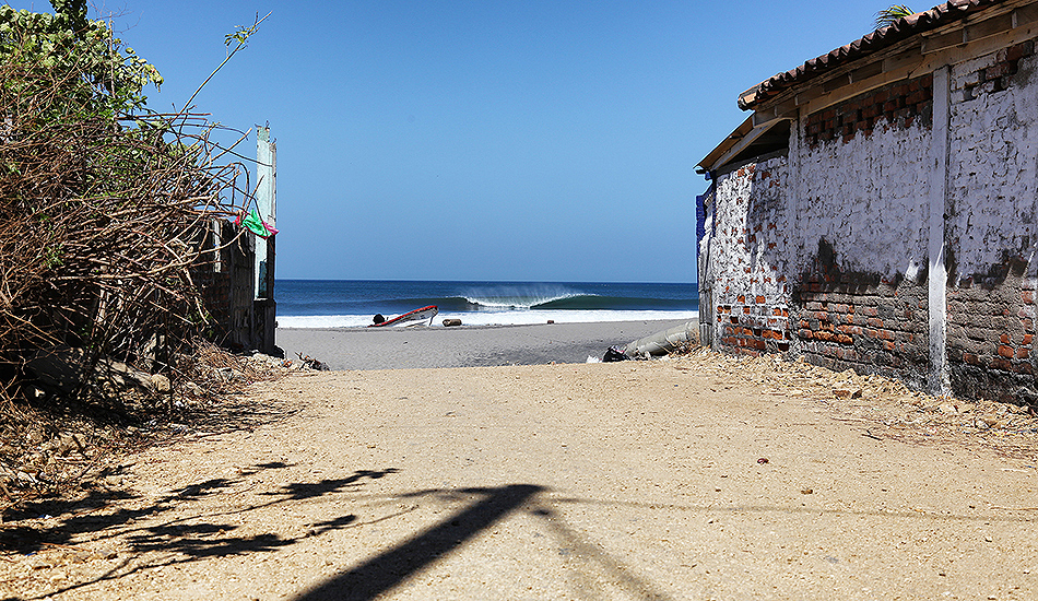 After three days of small waves, a lot of Tonas and Flor de Cana, the beaches emptied out and some really fun waves started to come through. This spot was empty for four hours. Photo: Greg Heine
