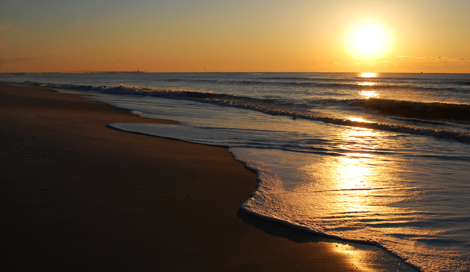 Classic winter sunrise on Long Island\'s south shore. Gilgo beach. Photo: <a href=\"https://www.timelessride.com\">Jim Cook</a>