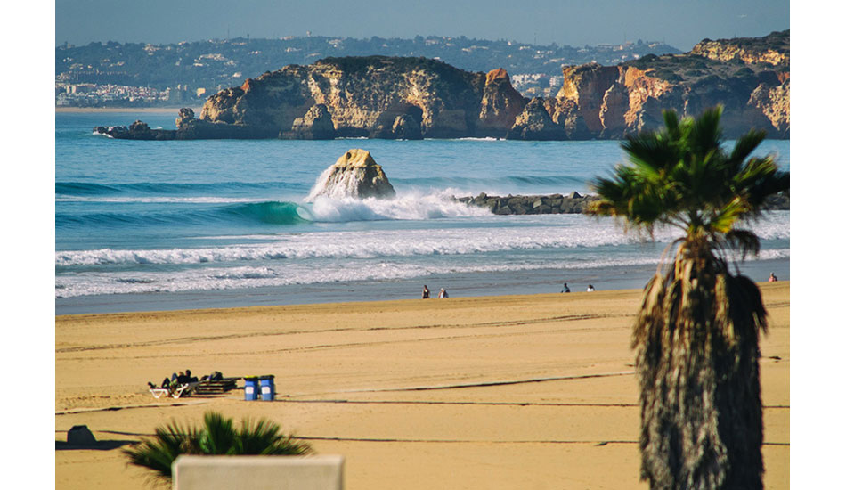 Praia da Rocha, normally a summer tourist spot, transformed into a surfer\'s paradise during this huge swell. Photo: <a href= \"https://joaobracourt.com/\" target=_blank>Joao Bracourt.</a>