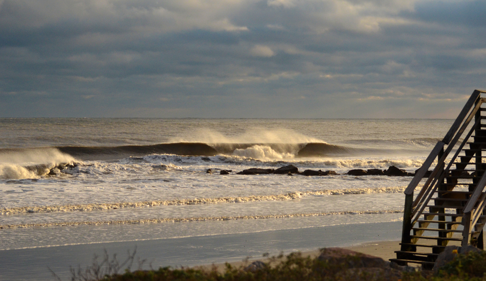 Offshore winds, great sunset, and nobody around.   Photo: <a href=\"https://follyhood.blogspot.com\">Justin Morris</a>