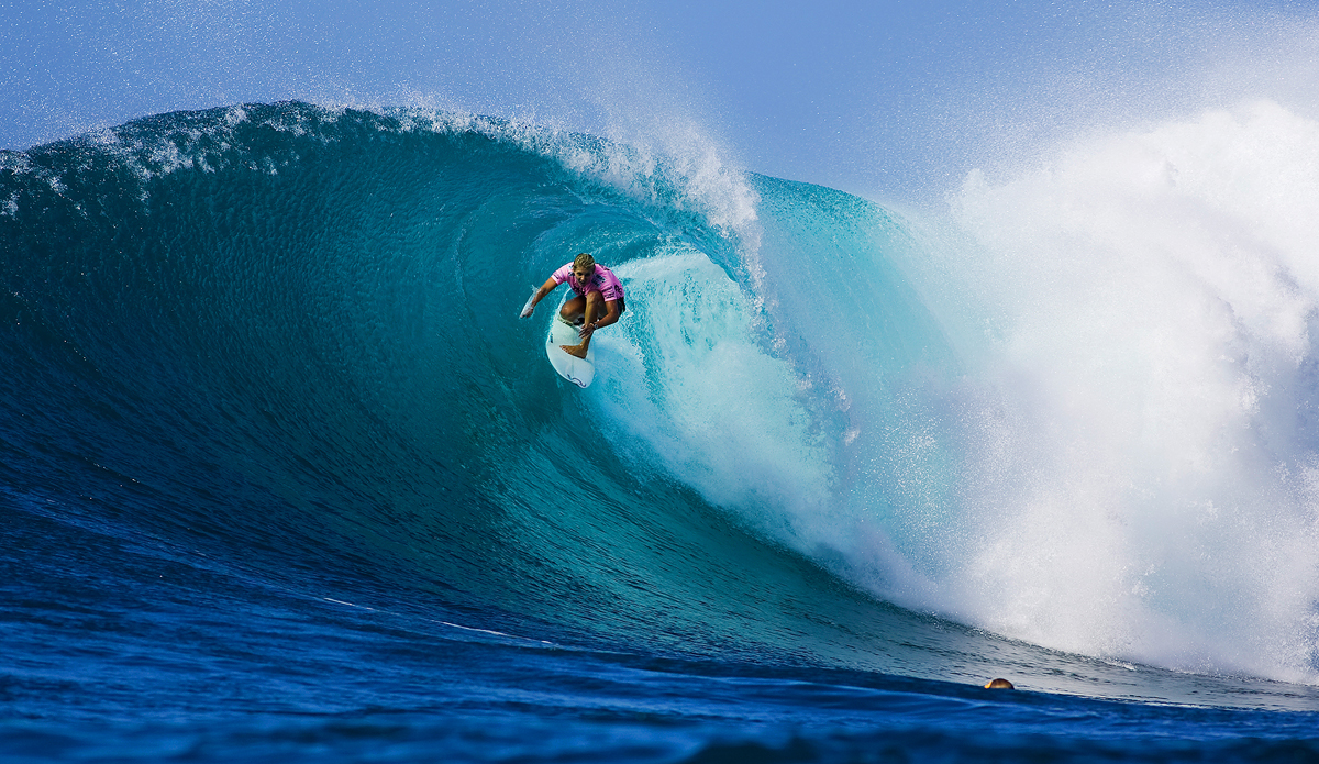 Steph Gilmore, high and tight. Photo: <a href=\"https://www.kirstinscholtz.com/\">Kirstin Scholtz</a>