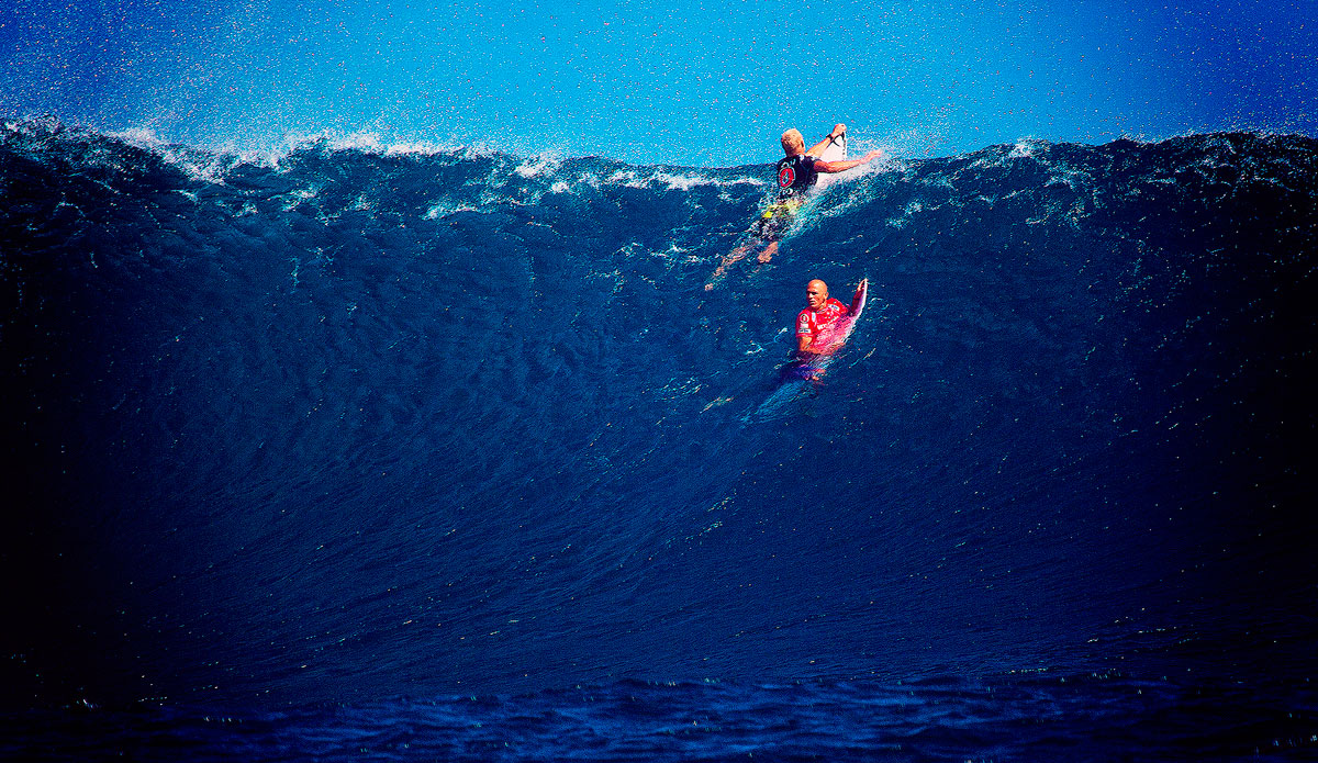 Slater\'s look back in Fiji. Photo: <a href=\"https://www.kirstinscholtz.com/\">Kirstin Scholtz</a>