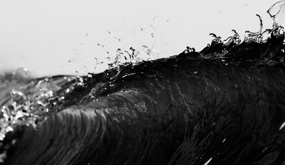 Black and white mini wave. Photo: Michael Nee
