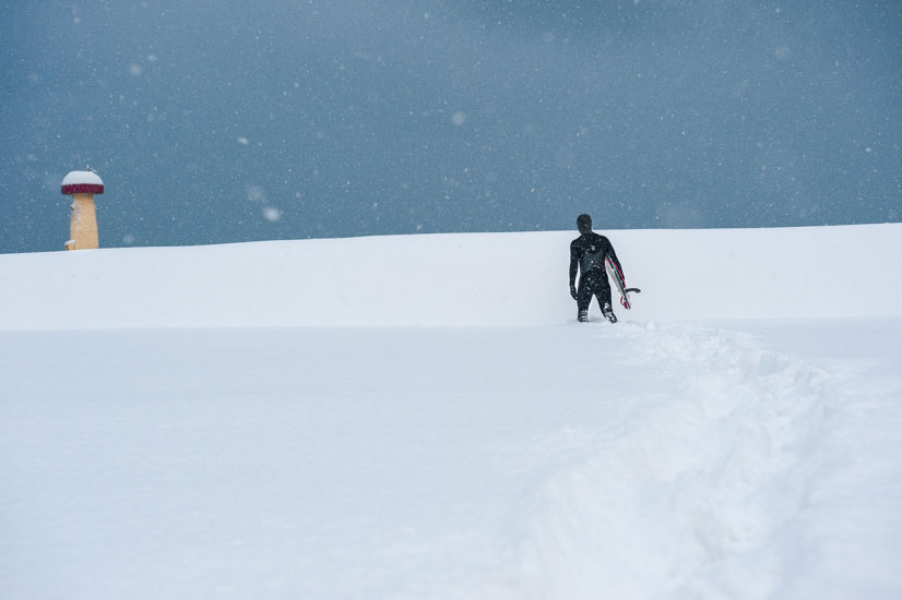 Moonjun Bae braves the blizzard and heads out. Photo: <a href=\"https://www.shannonaston.com/\" target=_blank>Shannon Aston</a>.