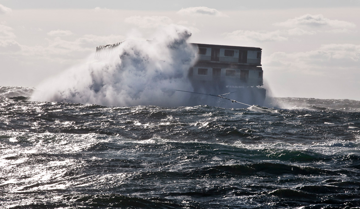 Wave. Photo: <a href=\"https://www.stephenmallon.com/\">Stephen Mallon</a>