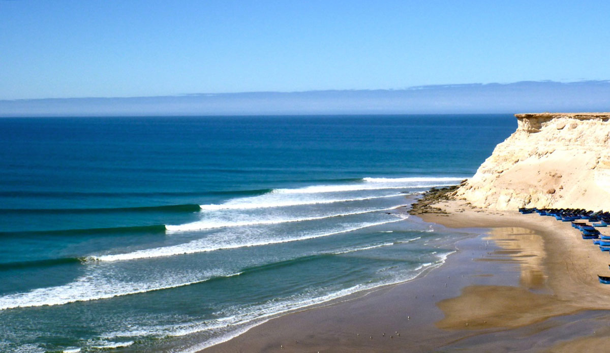A lonely right somewhere in the Sahara. Photo: <a href=\"https://bugsonmyboard.org/\">Gary Conley</a>