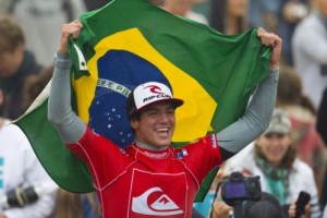 Gabriel Medina earned the right to fly his flag once. But can he, logistically speaking, do it again? Photo: ASP/Kirstin
