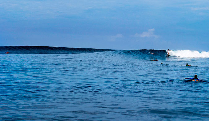 The lineup at Tavarua Right – one of the few right-handers in Fiji that not many know about. Photo: Dave Nilsen