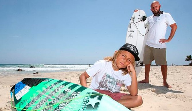 Warren with his son, Taj. Photo: Gold Coast Bulletin