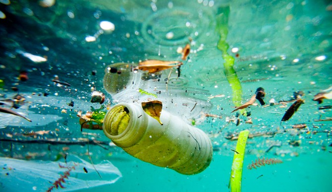 Pollution in the oceans © ChristopheLaunay