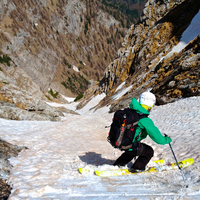Miller ripping couloirs in the Alps of Romania. Photo: Beau Fredlund