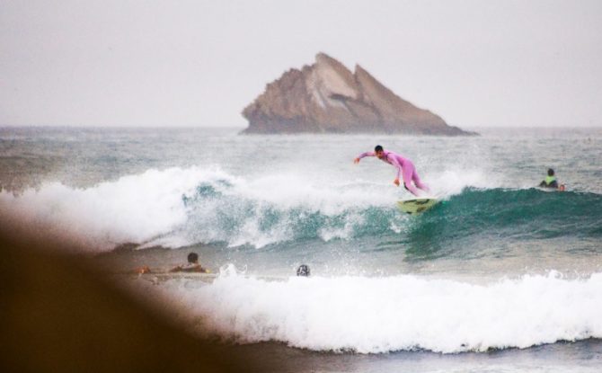No one is missing this guy. Sticking out like a pink thumb. Photo: Fabio Silva