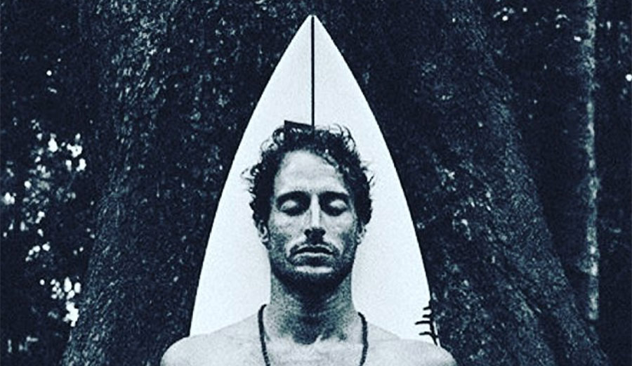 Jean da Silva, a 32-year-old surfer from Brazil, is dead. Early reports say he took his own life.