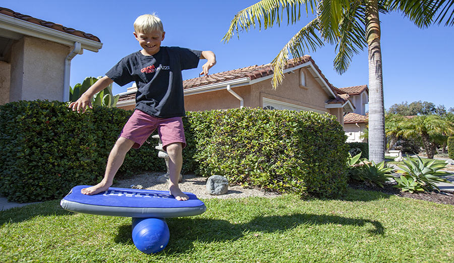 Gear We Test The Inflatable Kumo Balance Board The Inertia