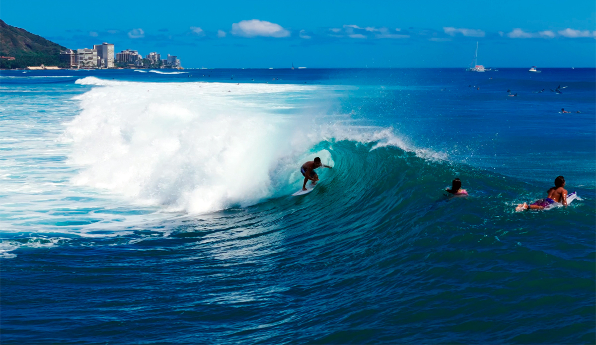 Picture of 2 Minutes of Gorgeous Drone Footage Documenting Oahu's Run of South Swell