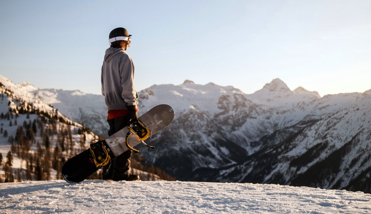 Identifying Your Snowboarding Stance with Tom Cruise's Help