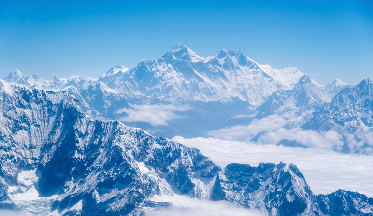 Mount Everest Summit Route Blocked by Immovable Slab of Ice