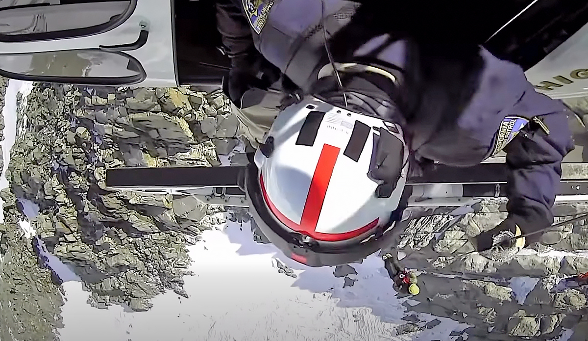 A Daring Helicopter Rescue in the Sierra Nevada Successfully Extracted an Injured Climber