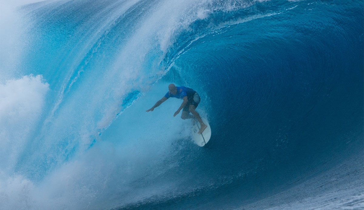 Kelly Slater Shines with Impressive 9-Point Ride at Teahupo’o Pro