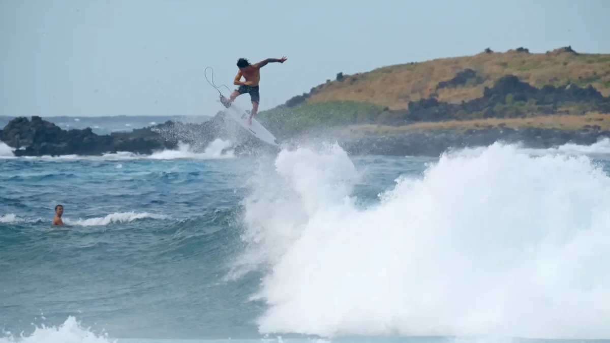 Zeke Lau Surfs Rare Wave on Oahu's East Side Amid El Niño Conditions