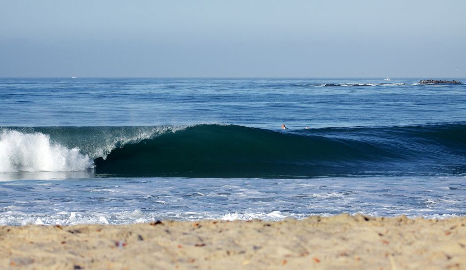 The miles of beach in Orange County often have good sandbars, if you know where to look. Photo: <a href=\"https://www.quinnmatthews.com/\" target=_blank>Quinn Matthews</a>.
