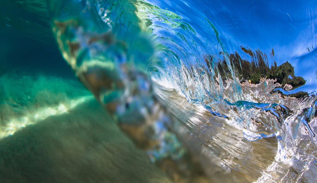 My first over/under photo, I wasn\'t joking about Maui\'s clarity. Photo: <a href=\"https://www.stoverfrenchphoto.com/\">Vaun Stover-French</a> 