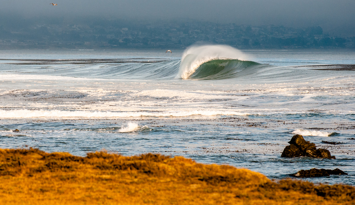  A Slab of a wave. More of a spectator wave than a surf spot. But some days are better than others. Photo: <a href=\"https://abowlin.wix.com/andybowlinphoto\"> Andy Bowlin</a>