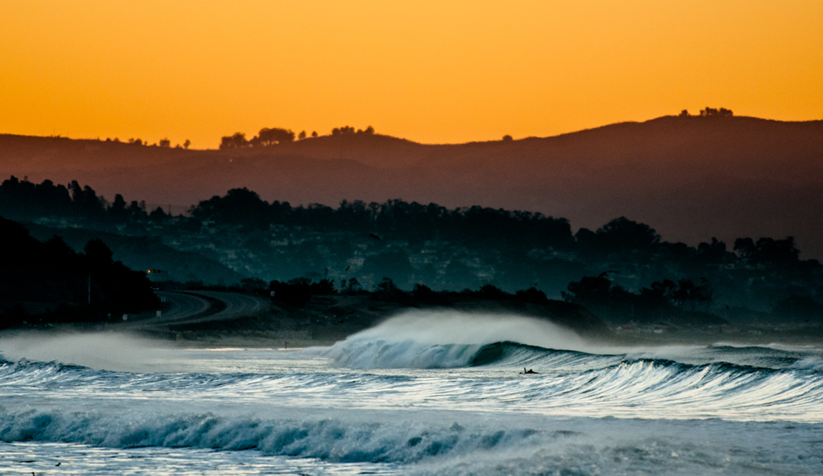 Morning light and offshore wind. These are a few of my favorite things. Photo: <a href=\"https://abowlin.wix.com/andybowlinphoto\"> Andy Bowlin</a>