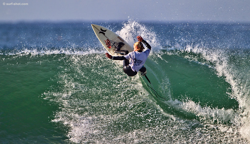 Despite his diminutive stature, Jake Marshall turns his size into an advantage by riding waves on a larger scale. Photo: <a href=\"https://www.surf-shot.com\" target=_blank>Surf-Shot.com</a>