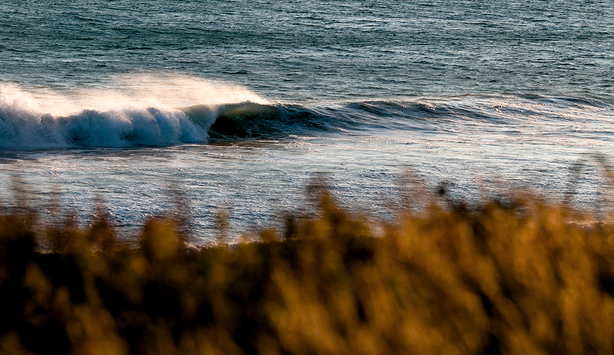 An unridden left getting blasted by the ruthless wind.  Photo: <a href=\"https://www.corygehrphoto.com/\">Cory Gehr Photography</a>