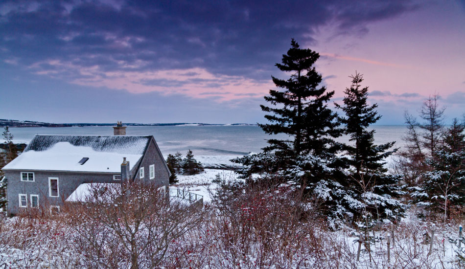 Last wave of the day. Photo: <a href=\"https://www.acornart.net\">Adam Cornick</a>