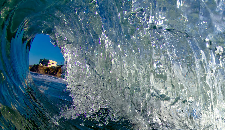 San Francisco tube. Photo: <a href=\"https://www.adamwarmington.com/\">Adam Warmington.</a>