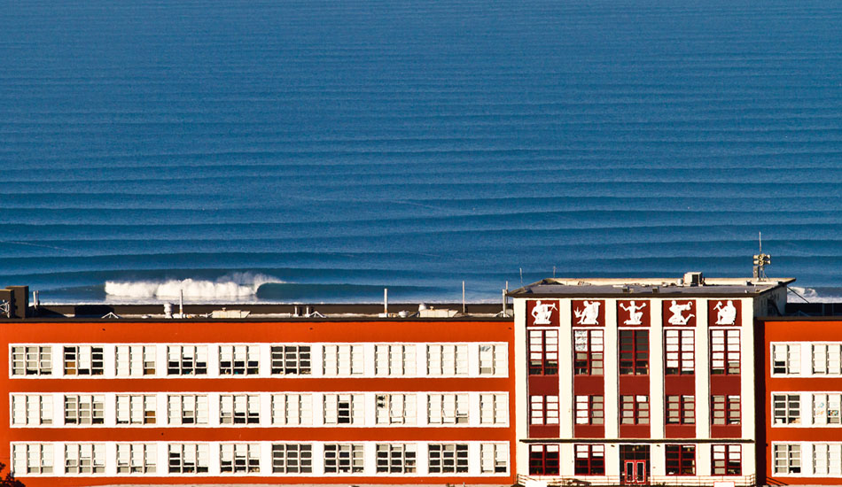 Lines to infinity. Photo: <a href=\"https://www.adamwarmington.com/\">Adam Warmington.</a>