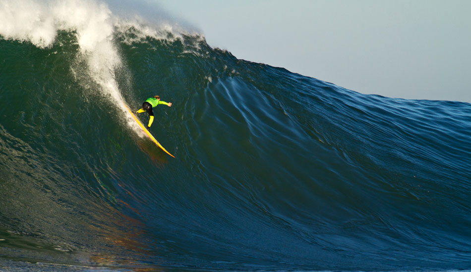 Dropping in motion. Photo: <a href=\"https://www.adamwarmington.com/\">Adam Warmington.</a>