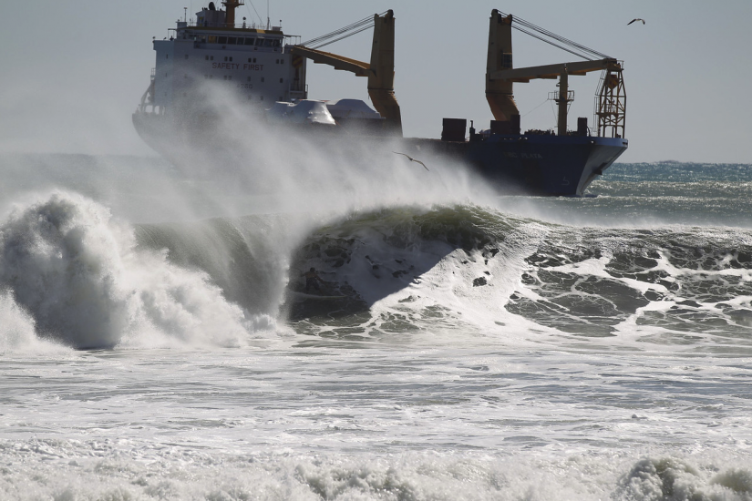 A mystery rider hiding from the ship. Photo: <a href=\"https://azhiaziam.mybigcommerce.com/\" target=_blank>Mike Jones/Azhiaziam</a>