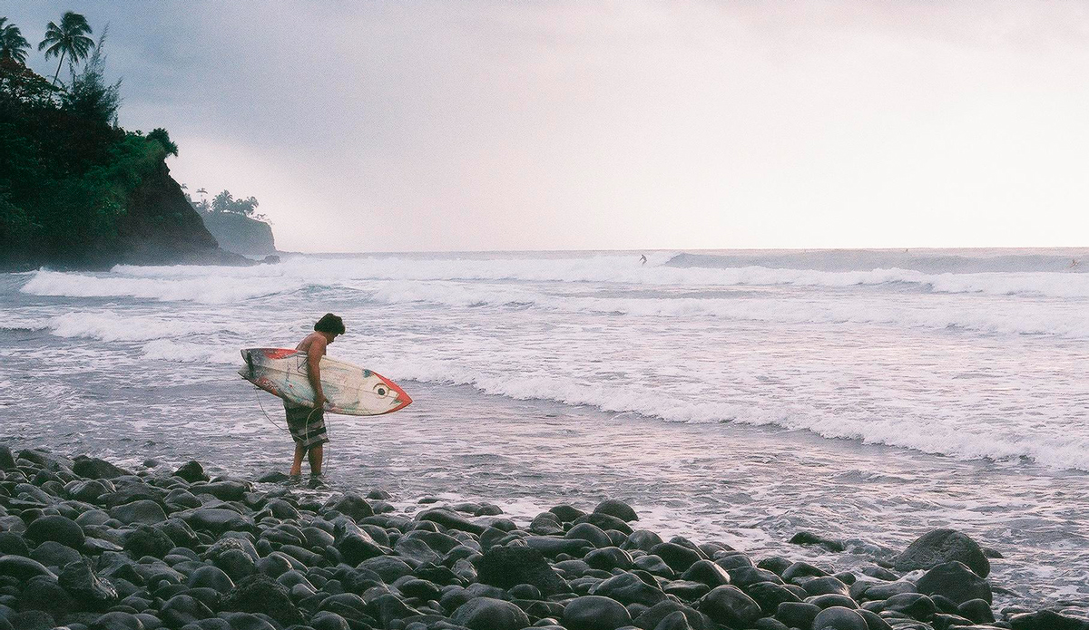 Fish On | Honoli\'i Hawaii
Canon A-1 | Fuji Superia 400 Photo: <a href=\"https://www.alohabigmike.com/\">Aloha Big Mike</a>