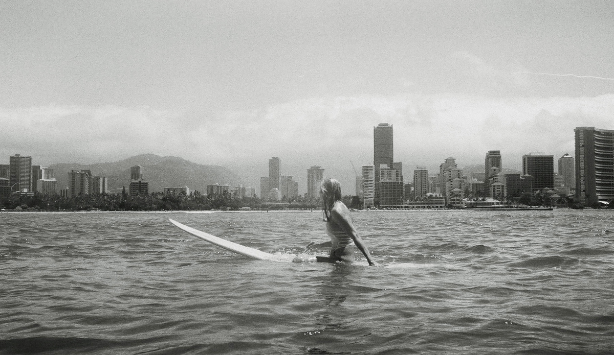 City Life | Nikonos V | Neopan 400 Photo: <a href=\"https://www.alohabigmike.com/\">Aloha Big Mike</a>