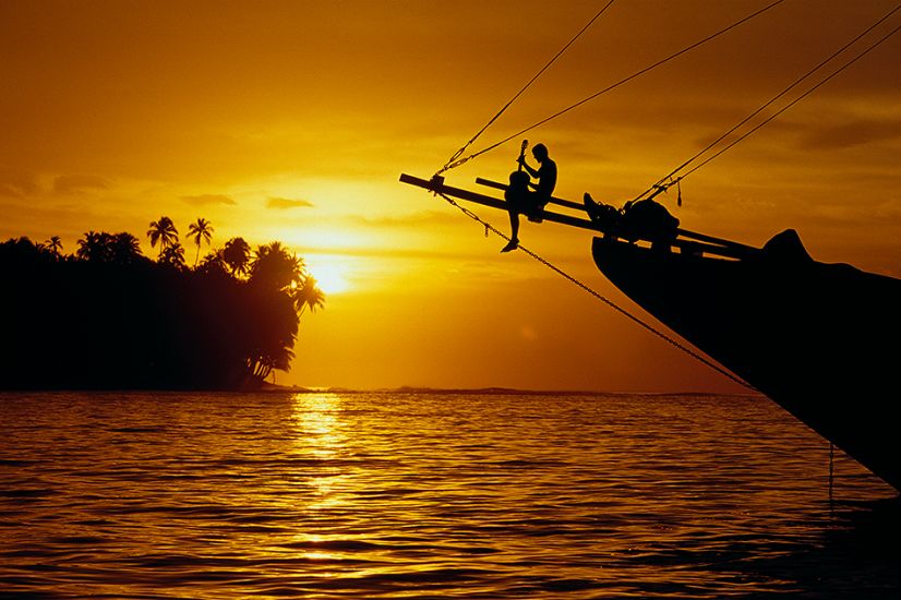 2001. Donovan Frankenreiter, Indonesia. Photo: <a href=\"https://www.artbrewer.com\" target=_blank>Art Brewer</a>