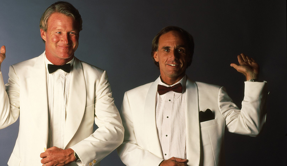 Randy Rarick and Bernie Baker getting sworn in. Photo <a href=\"https://www.aspworldtour.com\">courtesy of the ASP</a>