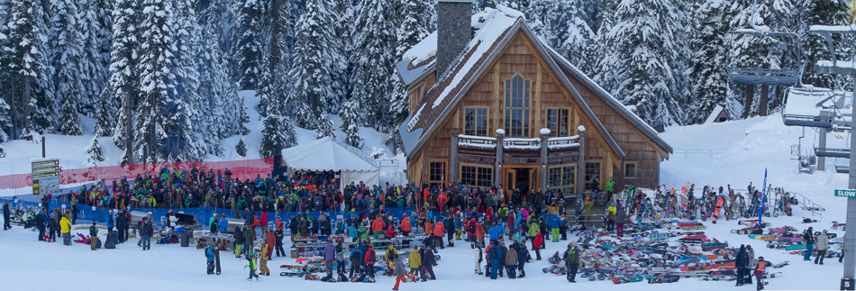 A sea of friends at the annual Baked Salmon BBQ, a Banked Slalom tradition. 