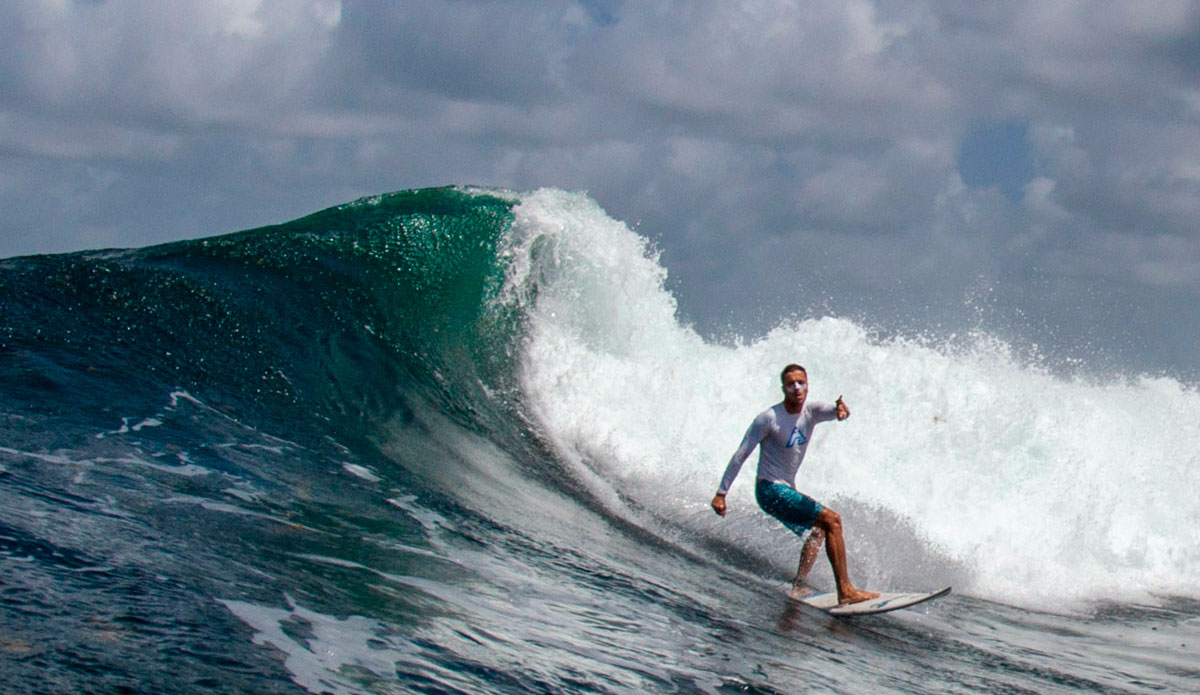 Antonio Lennert dropping a right at the Soup Bowl . Photo: <a href=\"https://instagram.com/lucasmurnaghan/\"> Lucas Murnaghan</a>