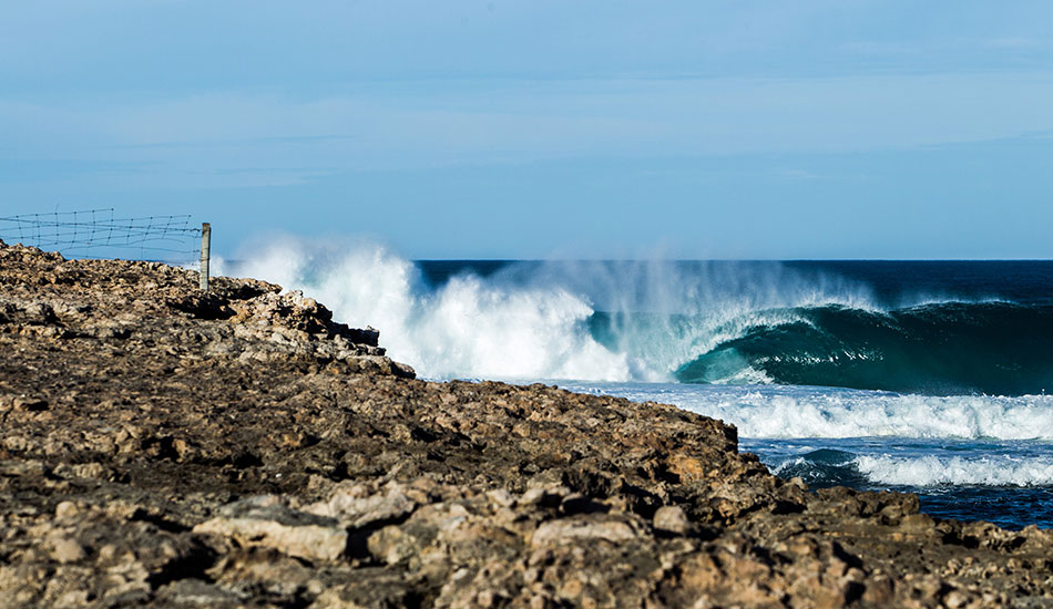 There are not many waves as good as this that can be seen from such a close distance from land. Photo: <a href=\"https://www.benleephoto.com.au/home/\">Ben Lee</a>