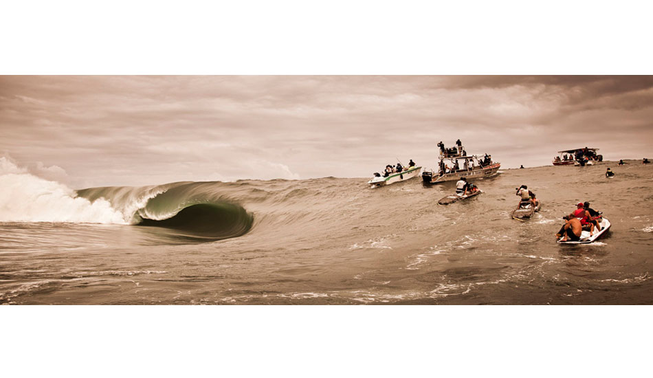 Lineup shot at Teahupoo during the Code Red swell in 2011. Photo: <a href=\"https://benthouard.com/\" target=_blank>Ben Thouard</a>.
