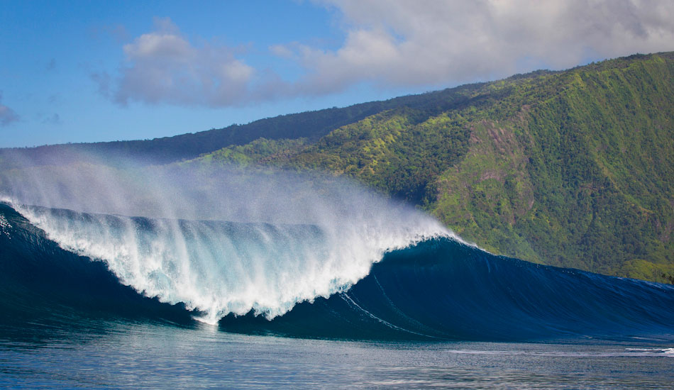 Another perfect lineup somewhere in French Polynesia. Photo: <a href=\"https://benthouard.com/\" target=_blank>Ben Thouard</a>.