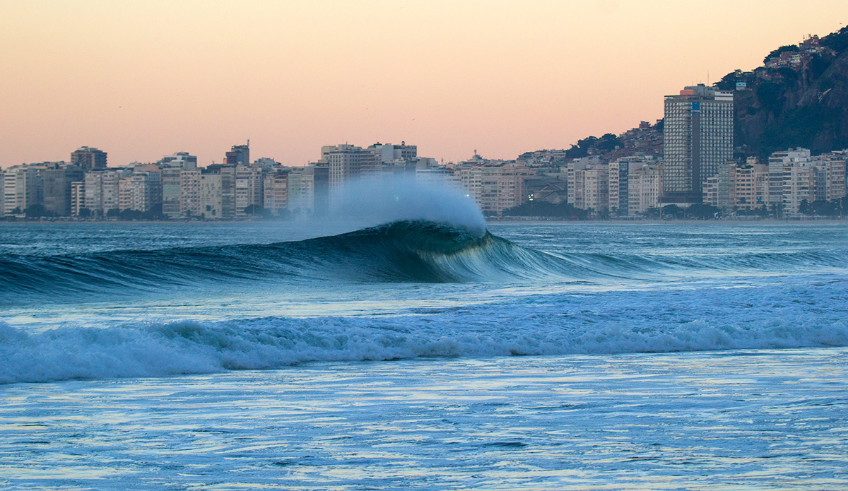 Leme. A classic wedge in the left corner of Copacabana Beach. Photo: Luiz Blanco