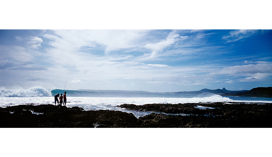 Boys fishing, typhoon swell. Kenting, Taiwan. Photo: <a href=\"https://www.joecurren.com\" target=_blank>Joe Curren</a>