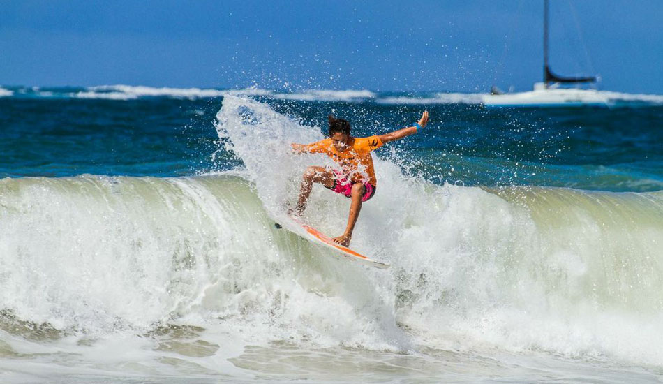 Sticking a little drop in less than perfect conditions. Photo:<a href=\"https://www.brycejohnson.com/\" target=_blank>Bryce Johnson.</a> 