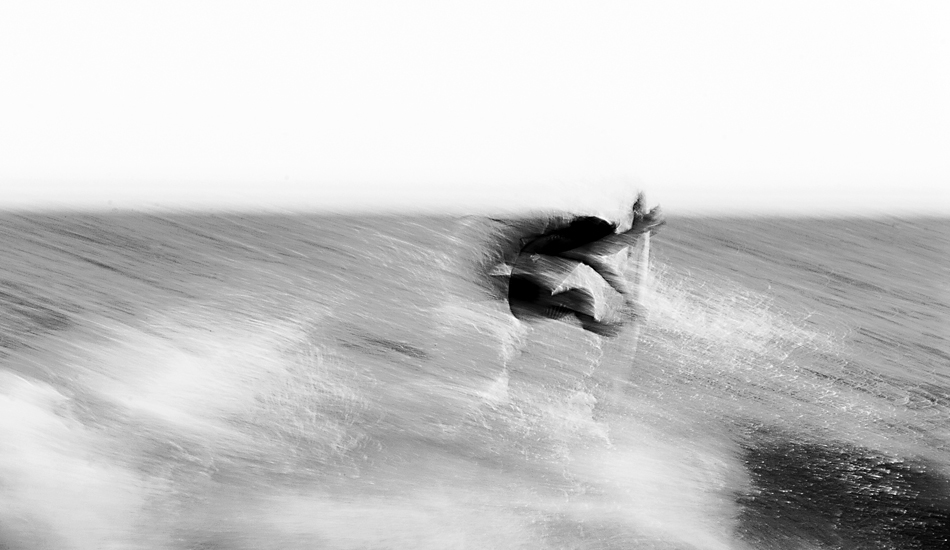 That\'s another kind of experiment I love to do: speed blur. This is Alan Fendrich, a surfer from the south part of Brasil, seeing that time goes by in Rio de Janeiro. Image: <a href=\"https://www.luizblanco.com/Home.html\" target=\"_blank\">Blanco</a> 